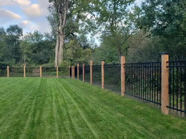 POOL FENCE PANELS IN  4, 5 AND 6 FT TALL- STARTING AT $25/LF in Decks & Fences in Belleville - Image 10