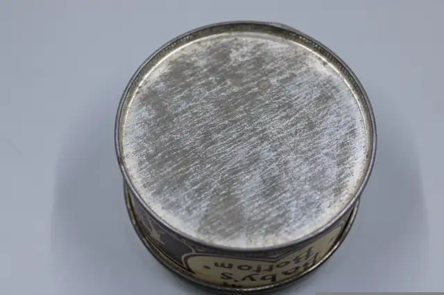 Vintage Baby's Bottom Tobacco Ttin in Arts & Collectibles in London - Image 7