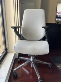 Steelcase Gesture in great condition!