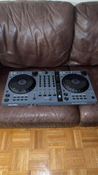 Dj Board with power USB-A USB-B Cable and a Headset, View more