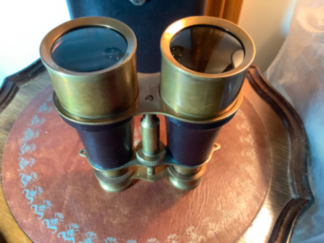 Ant/Vtg Brass & Leather Wrapped Binoculars w Leather Case in Arts & Collectibles in Belleville - Image 2