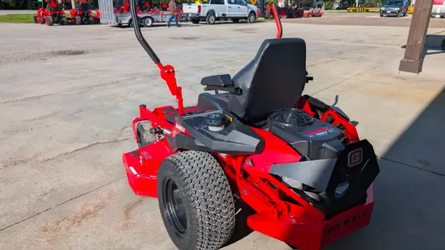 Used Gravely ZT HD 52" Zero Turn Mower in Lawnmowers & Leaf Blowers in Stratford - Image 6