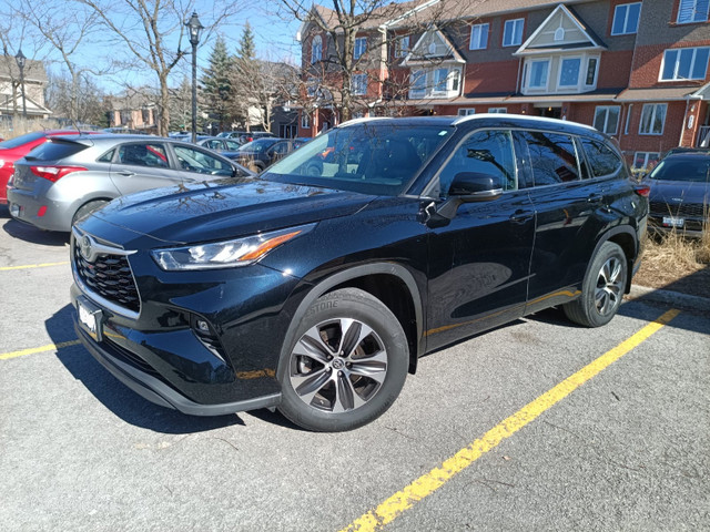 Toyota Highlander XLE 2022 in Cars & Trucks in Ottawa