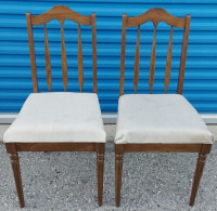 PAIR OF OCCASIONAL OAK CHAIRS