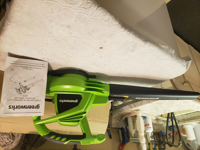 WORKWORKS LEAFE BLOWER & VACUM. in Other in City of Toronto - Image 4