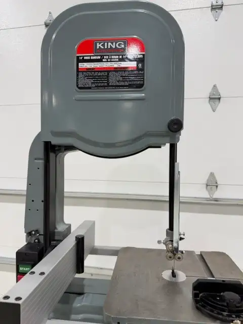 PROFESSIONAL BANDSAW in Other in Barrie - Image 10