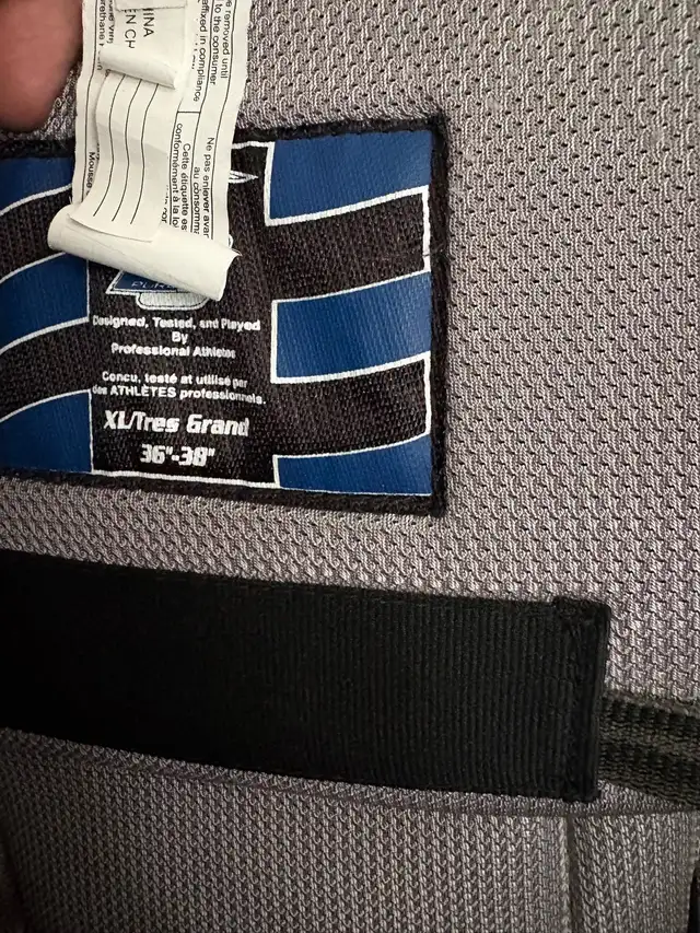 Hockey pants, shin pads, jocks in Hockey in Lethbridge - Image 5