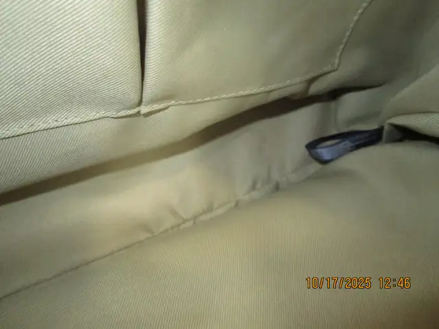 AMERICAN  LEATHER CO, Black Leather Purse in Women's - Bags & Wallets in Kingston - Image 10