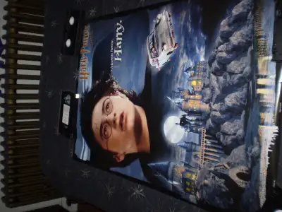 I do not ship. New. Never used; Openned only for taking pictures for Kijiji. 22.5 inches wide. 34 in...