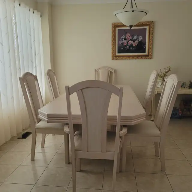 Solid Wood Dining Room Cabinet + Table & 6 Chairs Flash Sale in Dining Tables & Sets in Markham / York Region - Image 4