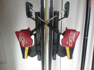 Skis Rossignol slalom 4 SJ, fixations Salomon 400., View more