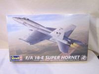 F/A 18-E Super Hornet ~ Model Kit