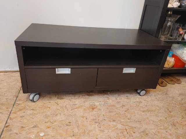 Beautiful TV Stand With Wheels & 2 Drawers in TV Tables & Entertainment Units in Mississauga / Peel Region - Image 2