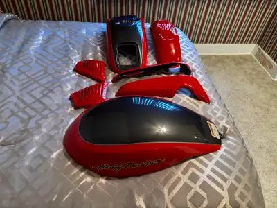 A full set of original tins for the 2006 VRSCA. These were on my vrod for a couple of years until I...