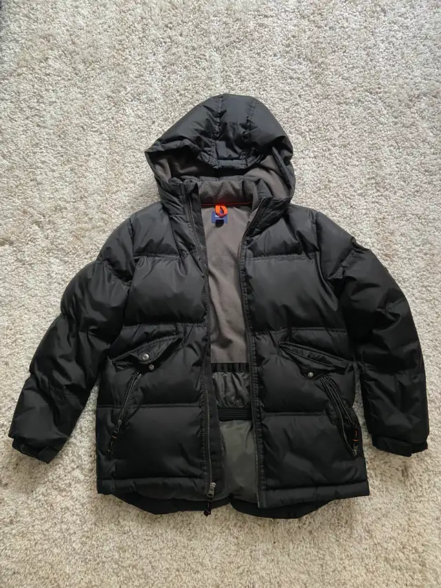 Gap Kids Boy Winter Jacket (age 12) in Kids & Youth in Markham / York Region - Image 2