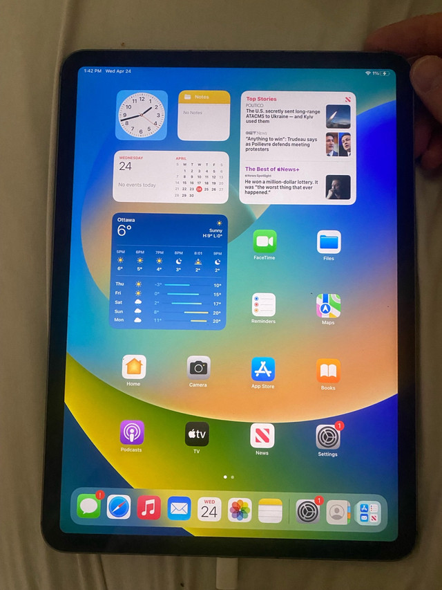 iPad Pro 11 inch 3rd generation 128gb cellular wifi in iPads & Tablets in Mississauga / Peel Region - Image 2