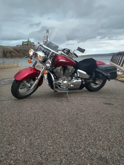 I am selling my 2002 Honda VTX 1300 s. The paint and the Chrome is in beautiful condition for the ye...