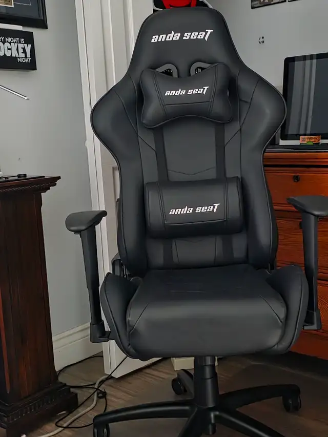 Chair gameing computer in Chairs & Recliners in Owen Sound - Image 2