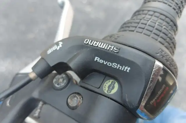 INFINITY HARDTAIL 21-SPEED MOUNTAIN BIKE (UNISEX) in Mountain in London - Image 10