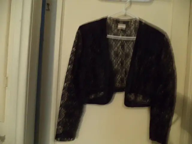 Robe en dentelle in Women's - Dresses & Skirts in Drummondville - Image 3