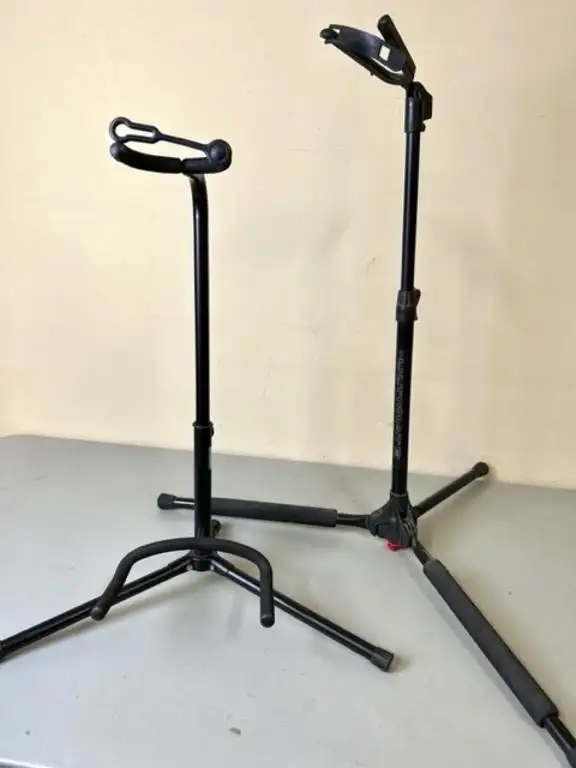 8 FOLD UP MUSIC INSTRUMENT / GUITAR STANDS in Other in Mississauga / Peel Region - Image 10