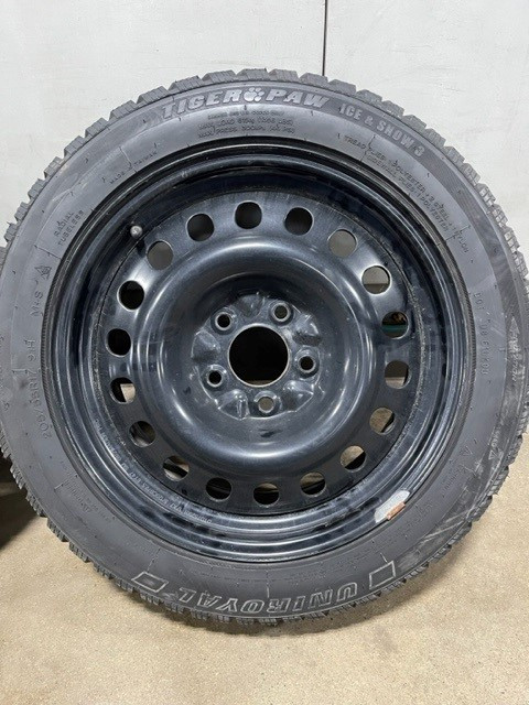 205/55R17 Mini Cooper Winter Tires on Steel Rims **LIKE NEW** in Tires & Rims in London - Image 2