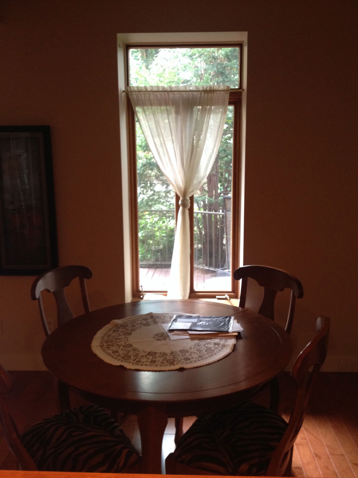 Bedroom in a fully furnished apartment – walk to McGill — photo 3