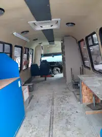 Ford E350 Bus