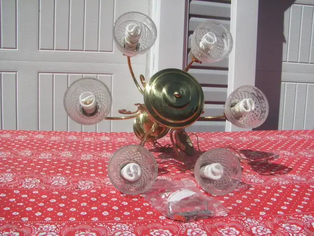 Brass Chandelier in Indoor Lighting & Fans in Annapolis Valley - Image 2