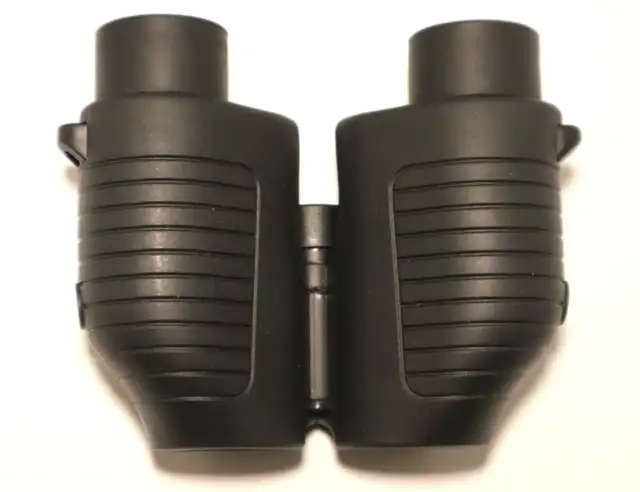 BUSHNELL POWERVIEW 10X25  BINOCULARS WITH CASE in Fishing, Camping & Outdoors in Markham / York Region - Image 6