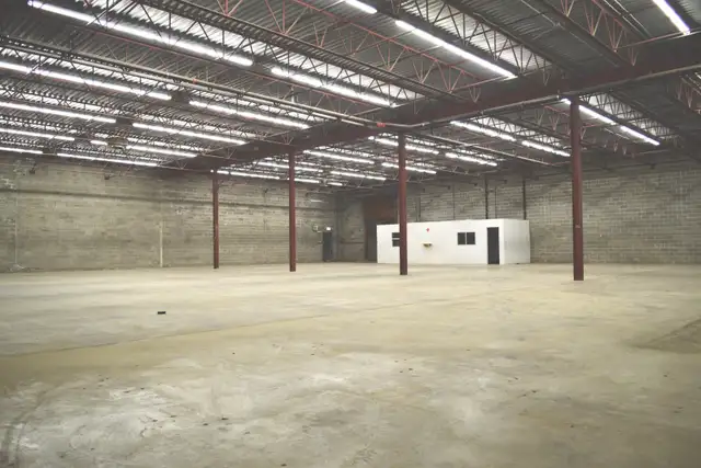 4,000 SqFt Commercial/Industrial Warehouse Available Now