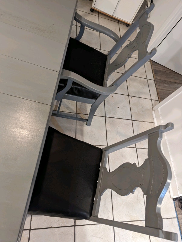 3piece 1917 Antique dining set table, buffet and armoire Mobilier