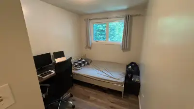 private room for rent in NW Calgary