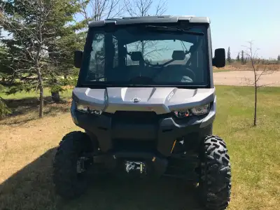2017 Can-Am defender HD10 Max XT leisure, 191.5 hours. This unit has been meticulously maintained an...