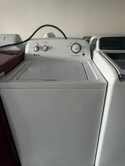 This Amana top load washer offers reliable cleaning performance and simple controls for your daily l...