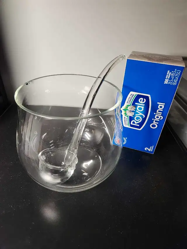 Punch Bowl with Ladle, little chip see picture 632351201285131211