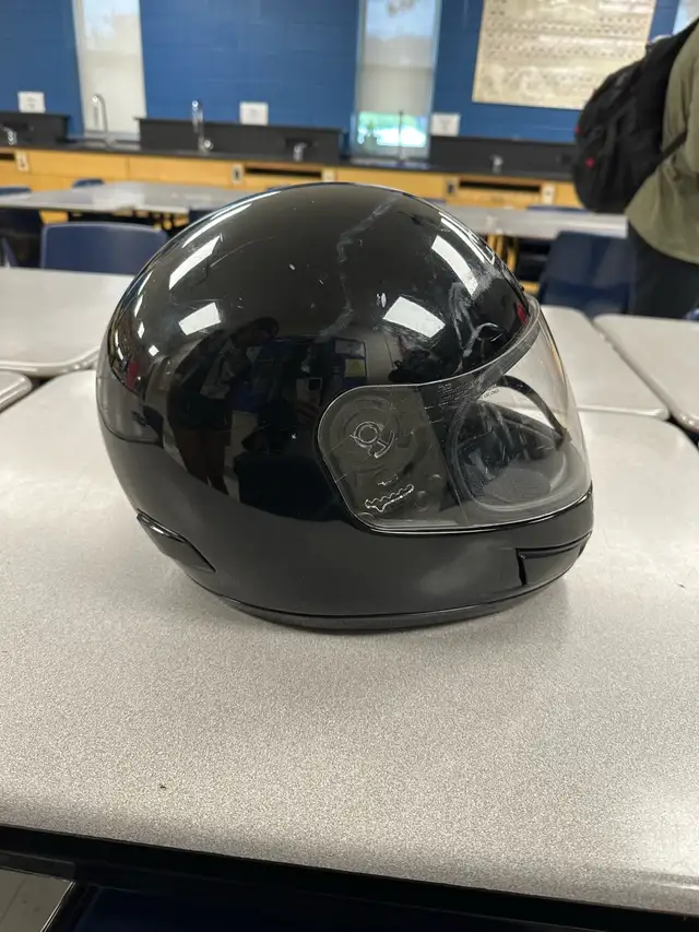 HJC Black Motorcycle Helmet in Other in Mississauga / Peel Region - Image 4