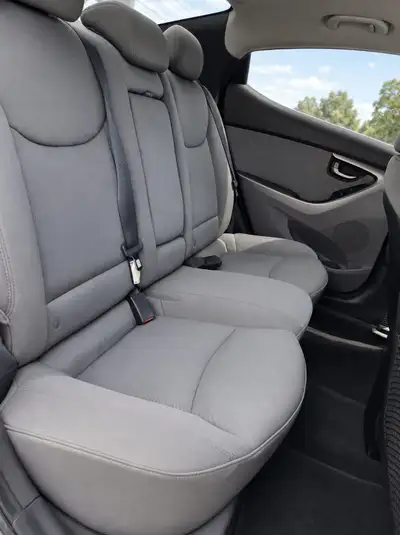 Hyundai Elantra 2011 – 1.8 L – 5 300 $ Je mets en vente ma Hyundai Elantra 2011, moteur 1.8 L. C’est...