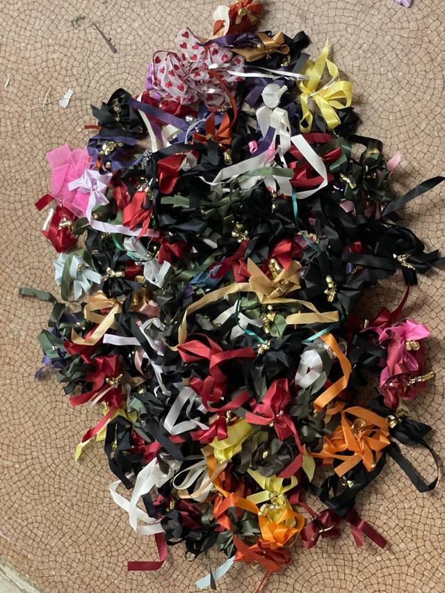Bows, bows & more bows. A bucket full of bows• Assorted colours  in Hobbies & Crafts in North Bay - Image 3