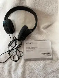 Sony Noise Cancelling Headset Headphone (Black) - 5 sets avail