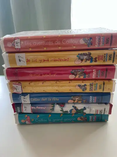 VHS casettes caillou enfants x 7 à Drummondville, View more