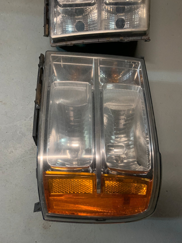 2007 - 2013 GMC Sierra headlights OEM GM DR & PASSENGER in Other Parts & Accessories in Hamilton - Image 2