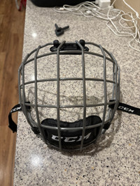 CCM junior helmet cage