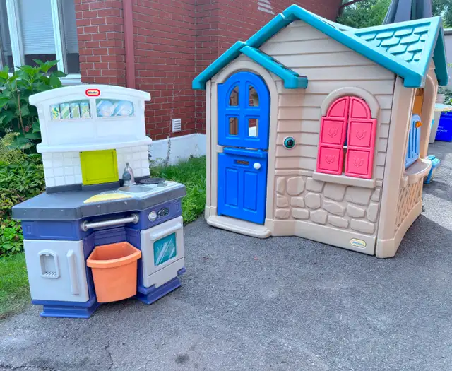 Little Tikes Play House and Kitchen Set