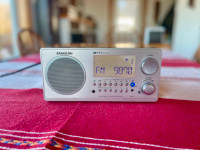 Sangean WR-2 table radio am/fm with remote
