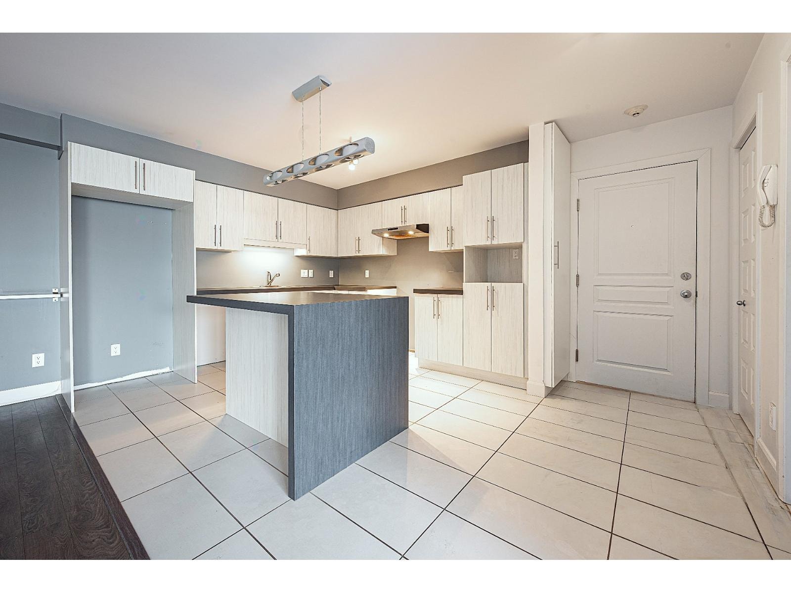 CONDO À LOUER – IDÉAL POUR PROFESSIONNEL DE LA SANTÉ — photo 2