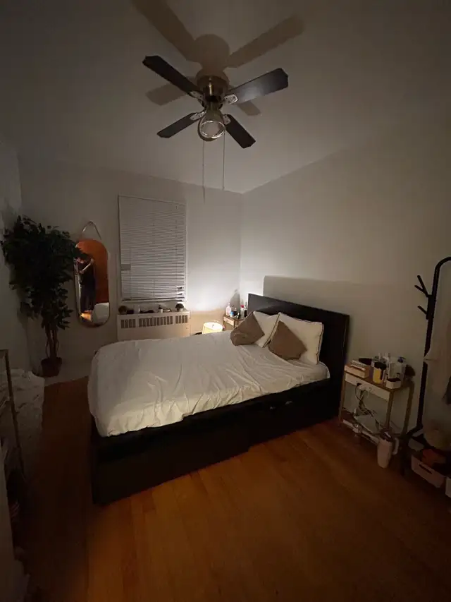 Lit Malm Ikea 4 tiroirs (Queen) in Beds & Mattresses in City of Montréal - Image 3