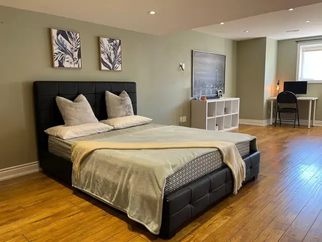 Huge Walkout furnished basement for rent in North Oshawa!62865716627842129