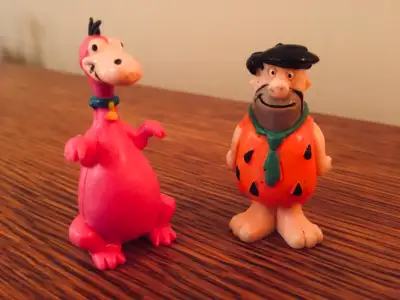 [RARE] Figurines Fred Flinstone + Dino [1989], View more