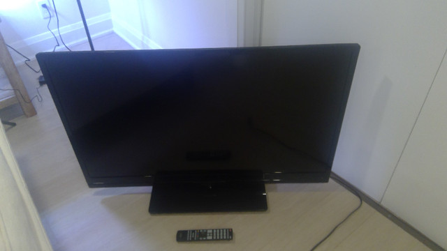 46" Hitachi LED TV - Perfect Condition in TVs in City of Toronto